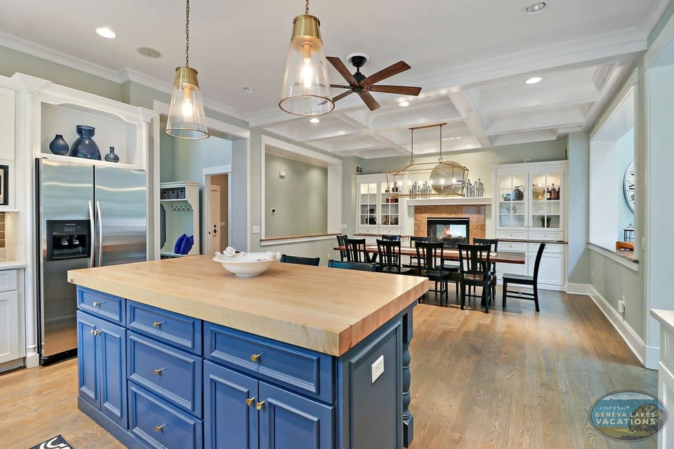 Open concept kitchen to dining area