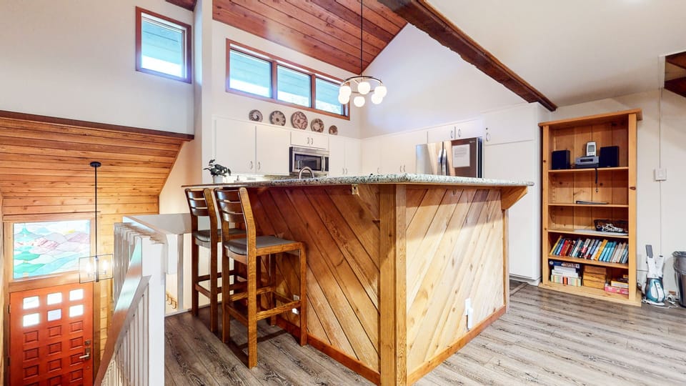Condo, 3 Bedrooms | Interior
