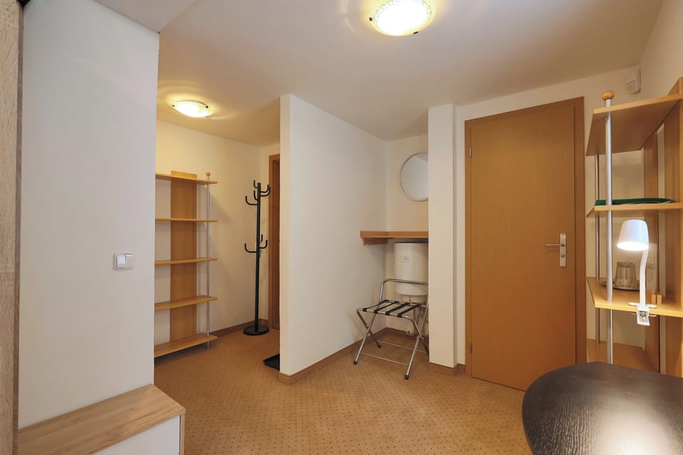 Standard Single Room | Soundproofing, free WiFi