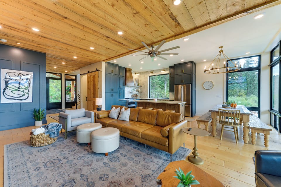 House (4 Bedrooms) | Interior