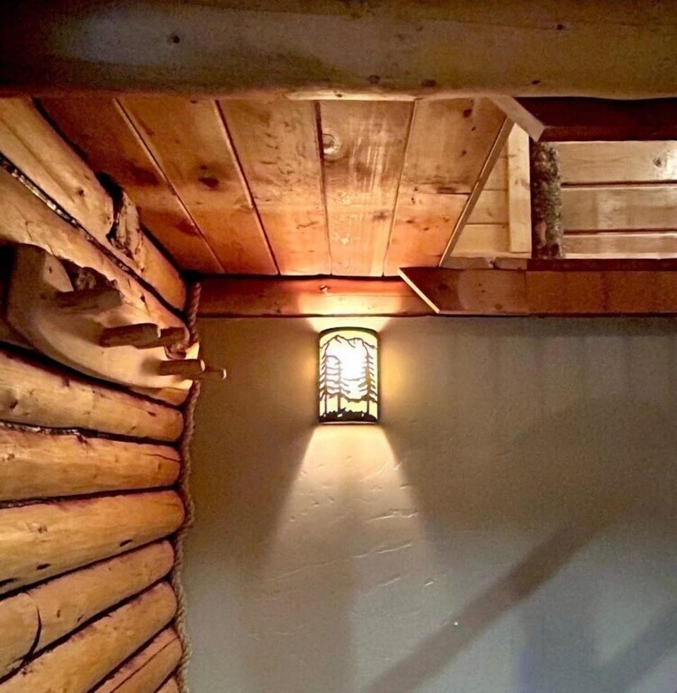 Living room image 8