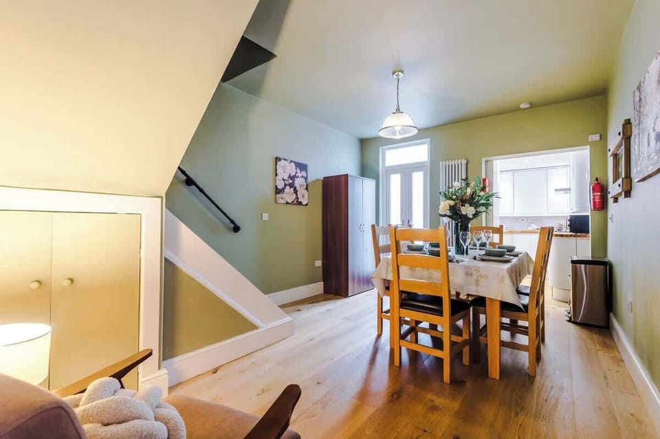 Open plan dining area, perfect for a sit-down evening meal.