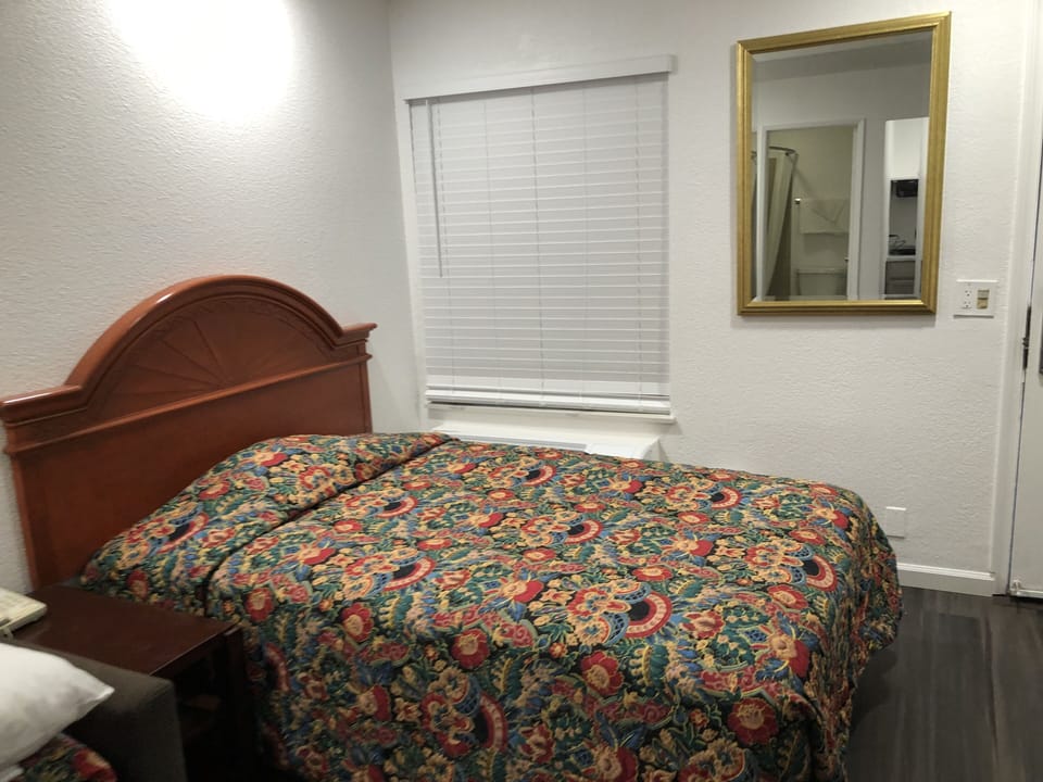 Standard Room, Non Smoking, Refrigerator & Microwave | Desk, laptop workspace, free WiFi, bed sheets
