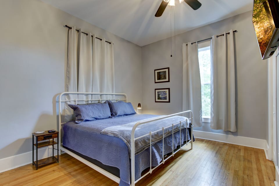 Master Bedroom, King size bed, Smart TV included.
