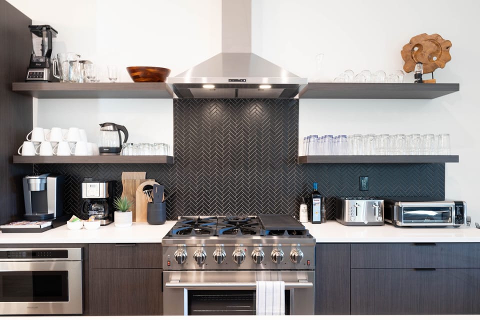 Fully stocked chef's kitchen w/everything you need for meals at home!