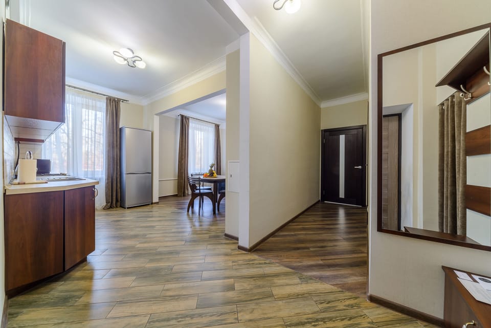 Apartment | Premium bedding, desk, laptop workspace, soundproofing