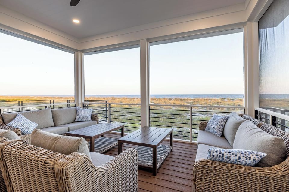 House, Multiple Beds, Patio, Beach View (711 Yellow Perch Rd) | Interior