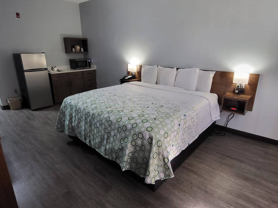 Blackout drapes, iron/ironing board, WiFi (free)