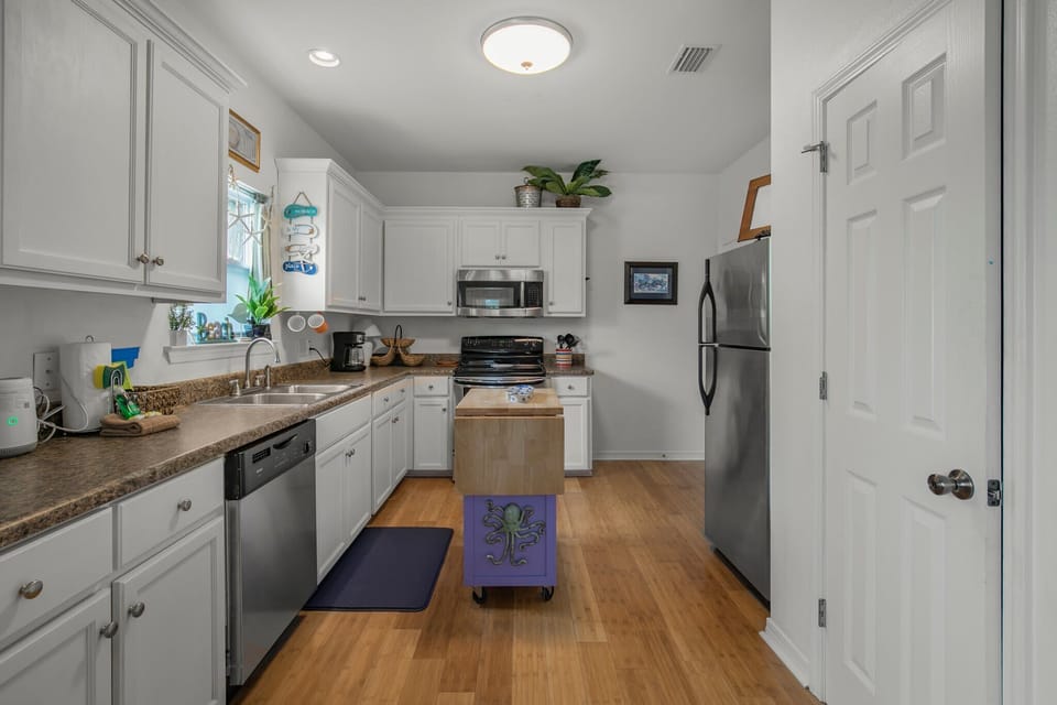 Well-equipped kitchen.