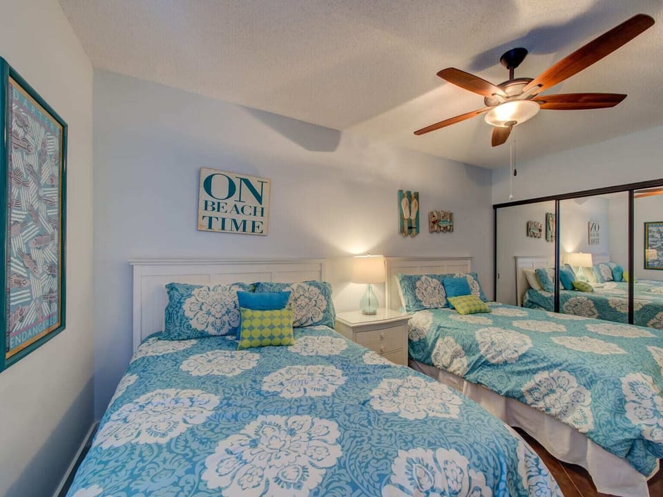 Third bedroom with the double beds.