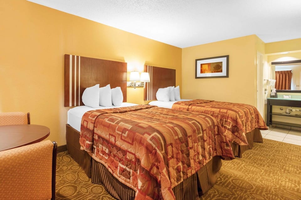 Desk, WiFi (free), bed sheets
