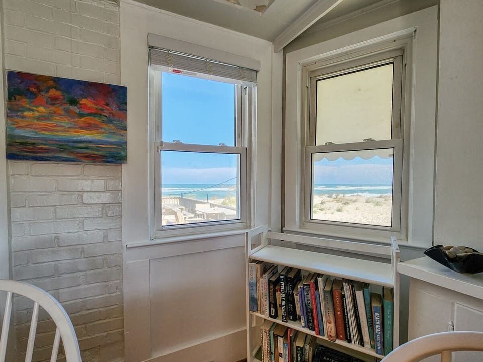 Dining View 2023