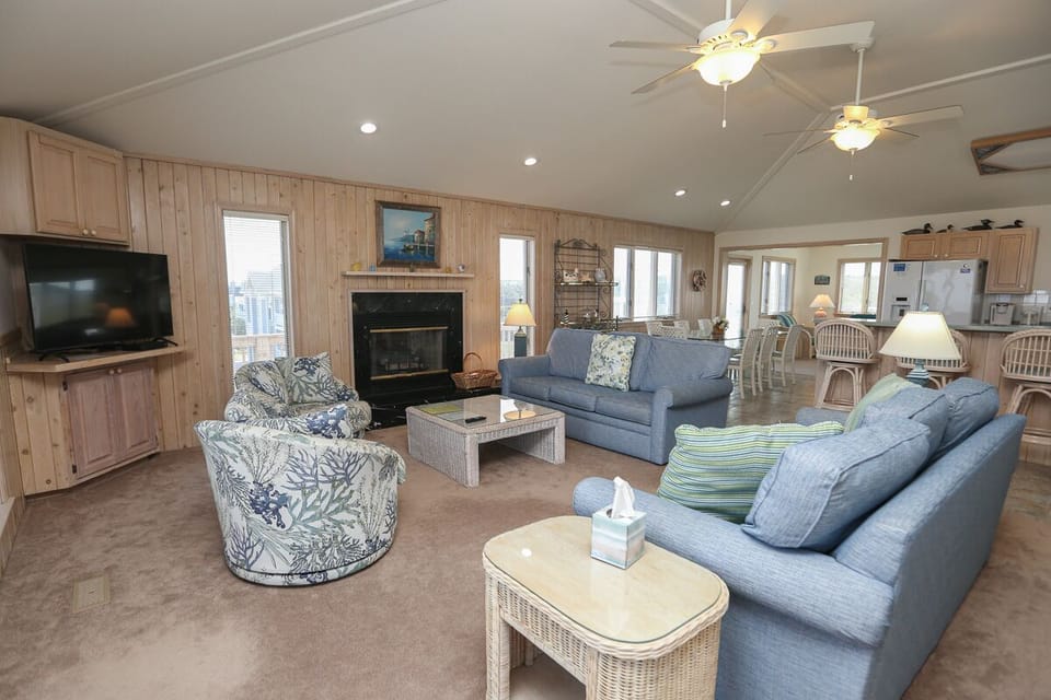Living Room 2023