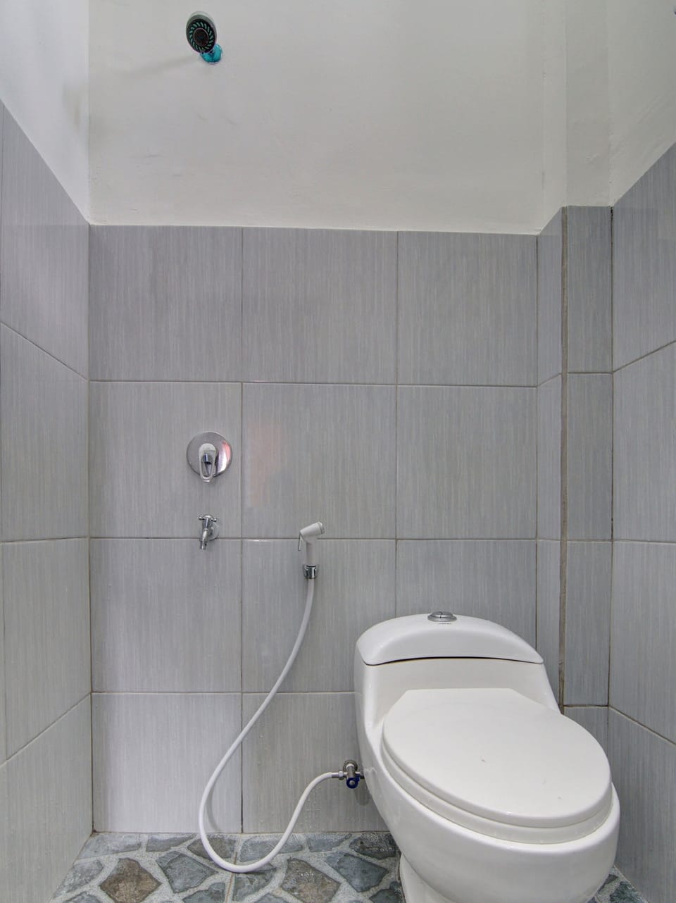 Deluxe Double Room | Bathroom | Shower, towels