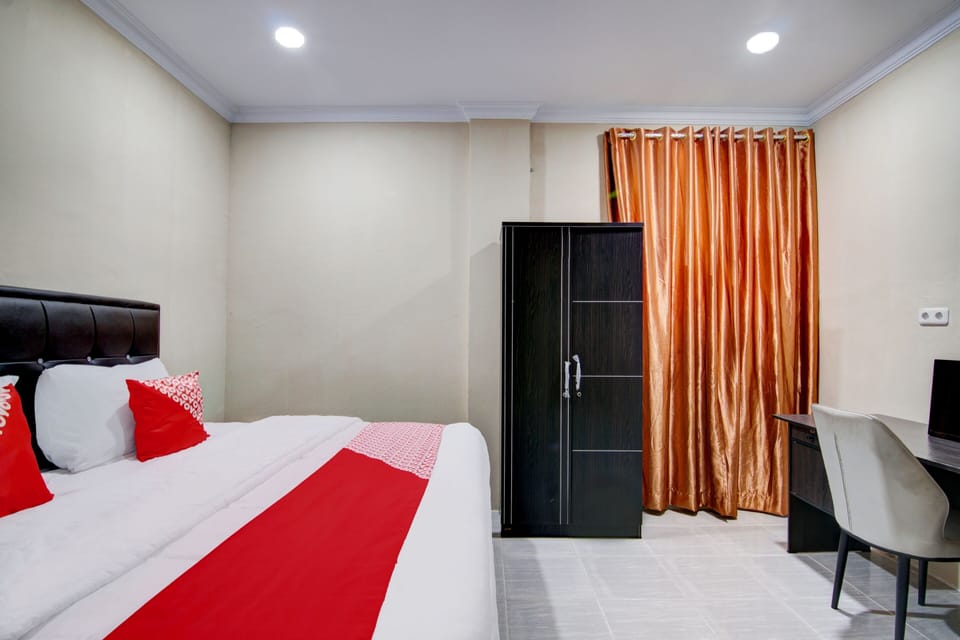 Standard Double Room | Desk, laptop workspace, free WiFi, bed sheets