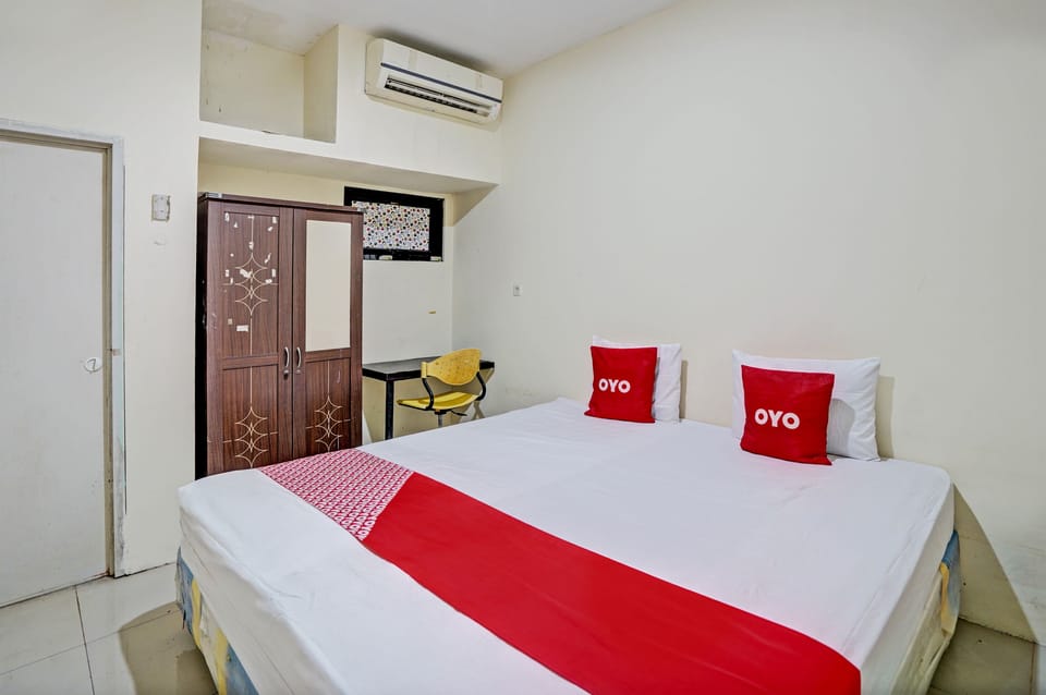 Standard Double Room | Desk, laptop workspace, free WiFi, bed sheets