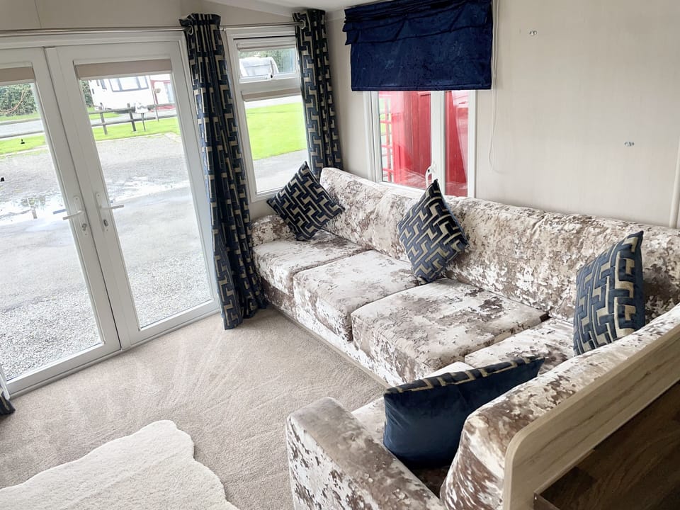 Chalet | 2 bedrooms, free WiFi, bed sheets
