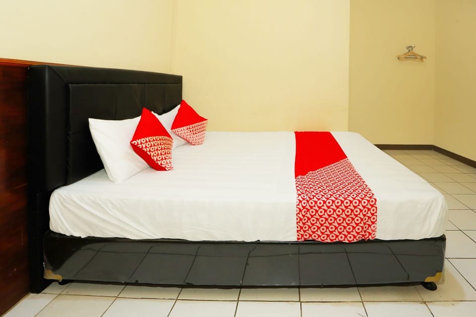 Deluxe Double Room | Laptop workspace, free WiFi, bed sheets