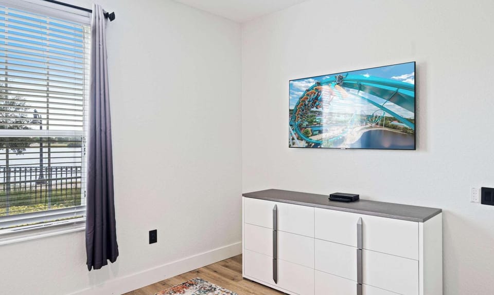 Master Bedroom 4