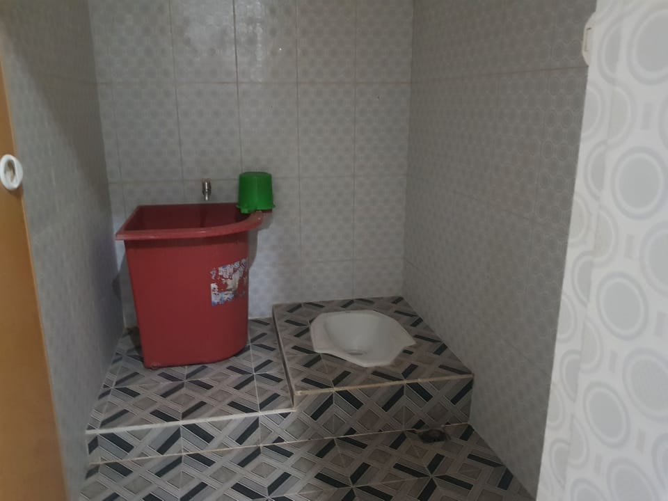 Deluxe Double Room | Bathroom | Shower, towels, toilet paper