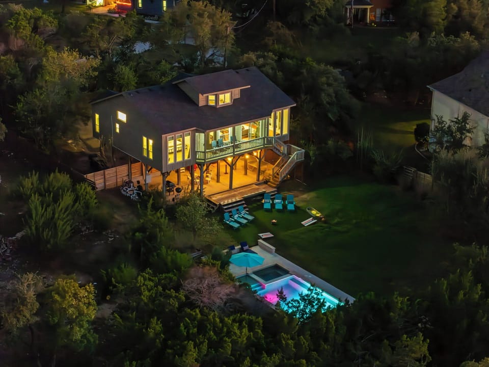 Enjoy a pleasant moment with the warm glow of the lights