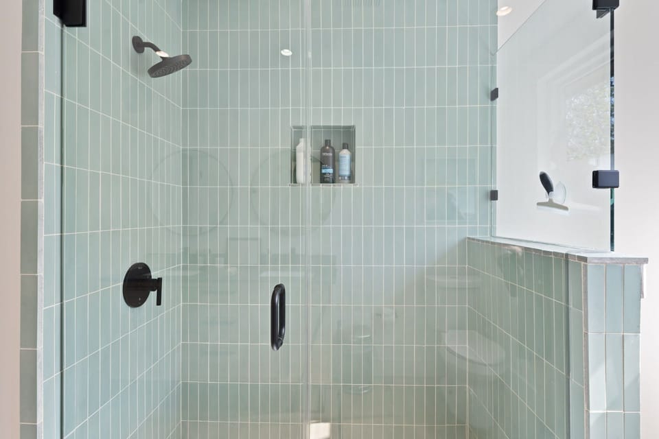 Shower in style with our spacious, well-supplied standing shower–your private sanctuary for relaxation.