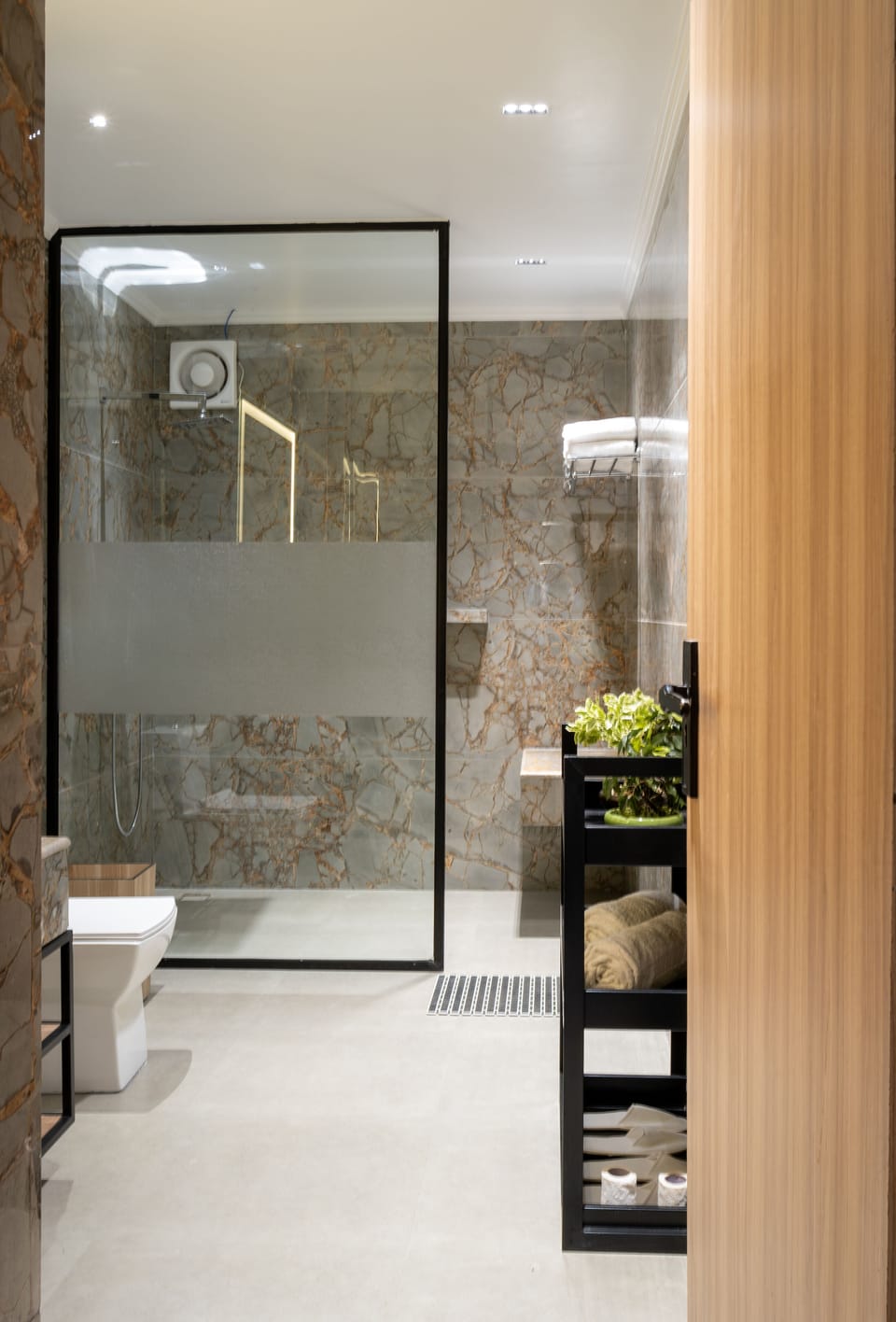 Premium Room | Bathroom shower