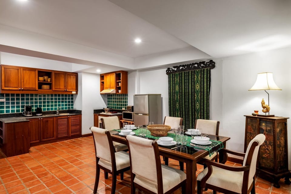 Sand Beach Condo, 3 Minutes Walk To Nai Harn Beach (763)
