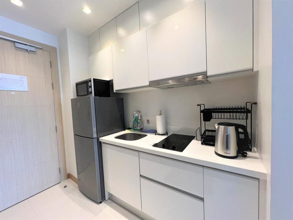 Beachfront A403 Seaview Studio (2131)