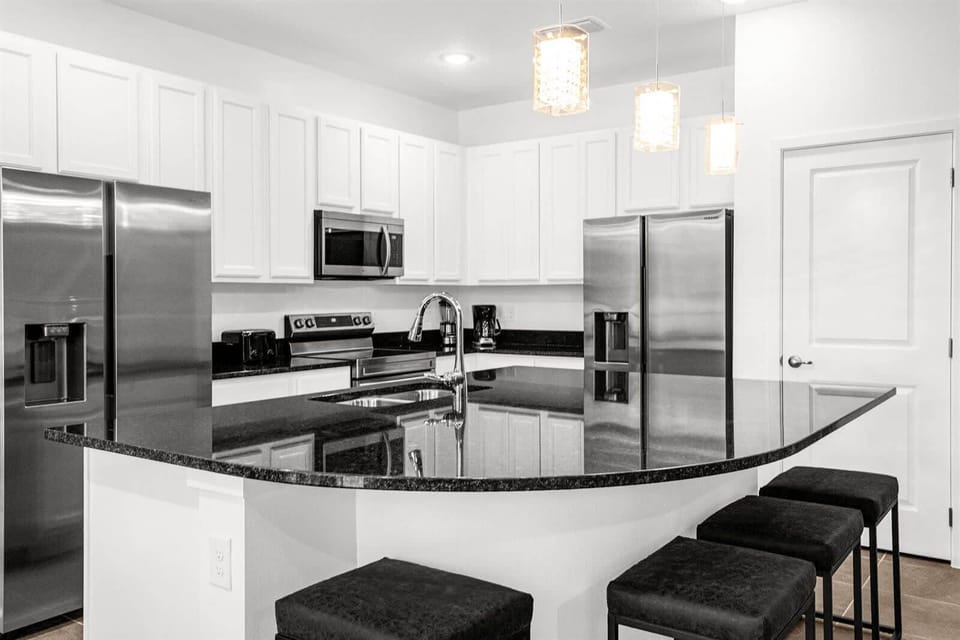 Additional Bar Seating at Kitchen Island