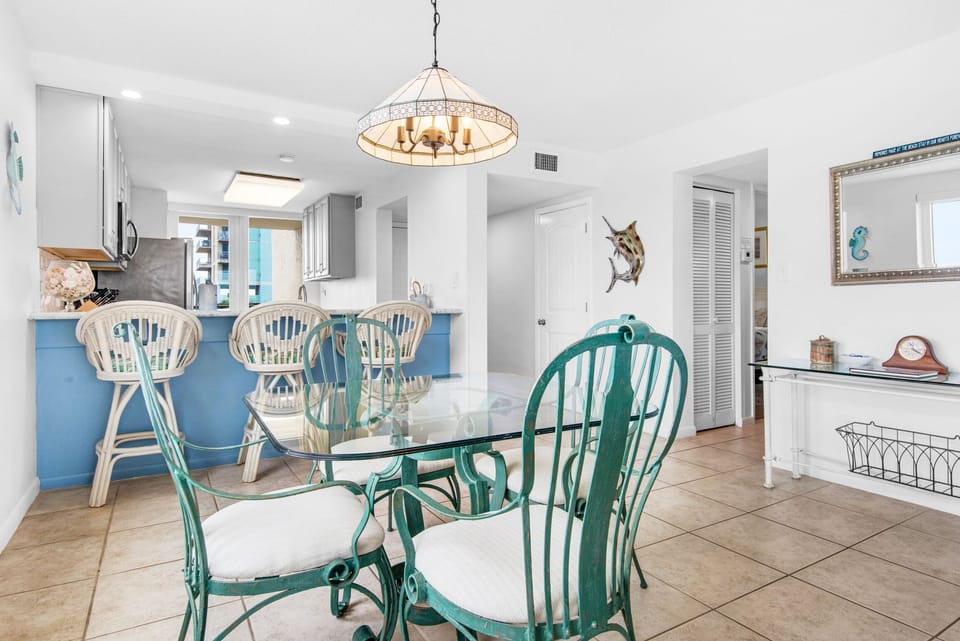 Dining to kitchen view