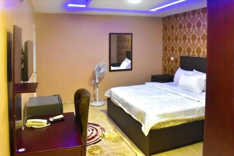 Standard Room | 12 bedrooms, free WiFi