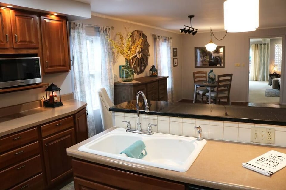 c901d1cf-fa2a-487c-88dd-c509e5530e29