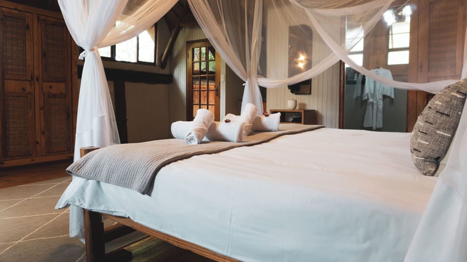 Standard Studio Suite | In-room safe, WiFi (free), individually furnished, bed sheets