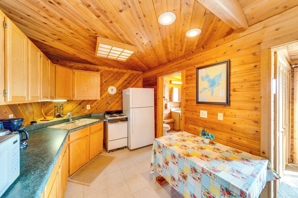 Cottage (2 Bedrooms) | Interior