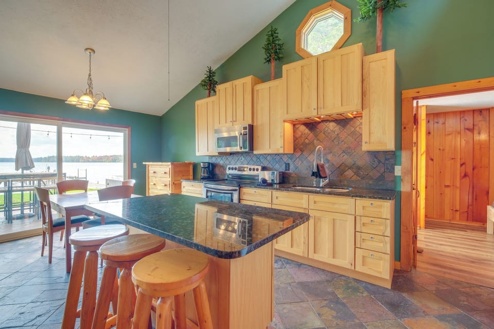 House (2 Bedrooms) | Interior