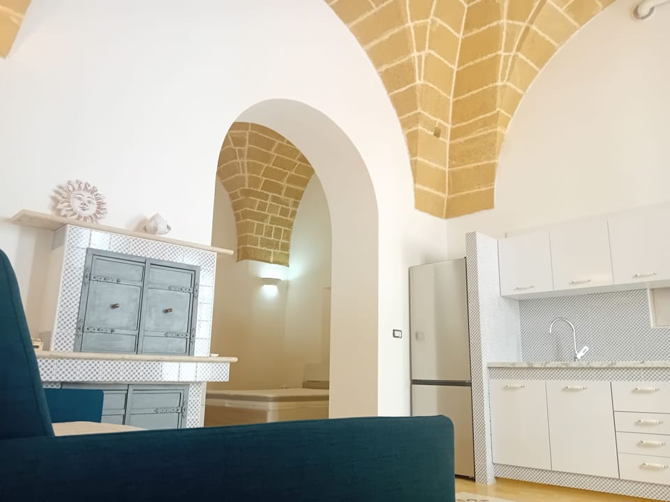 Comfort Apartment | Private kitchen | Full-size fridge, oven, stovetop, cookware/dishes/utensils
