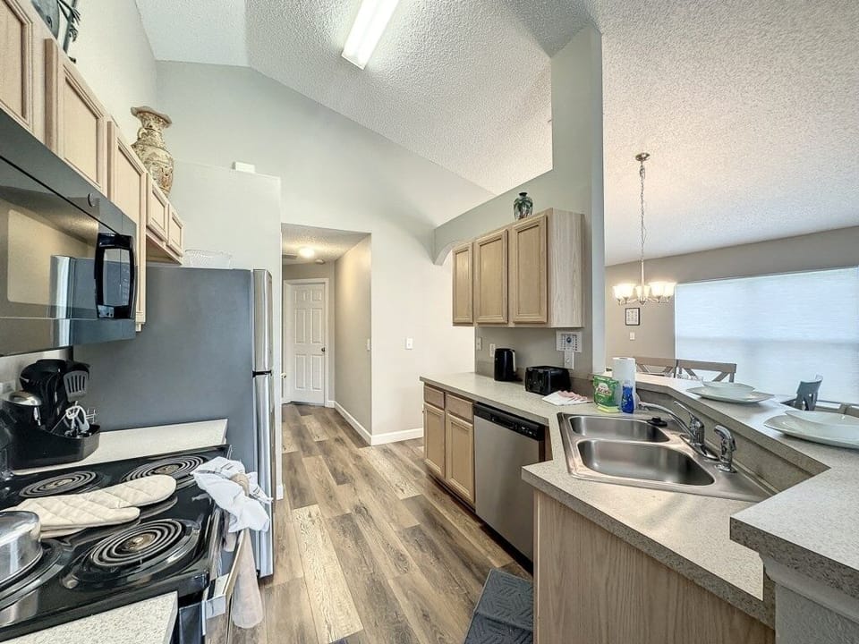Villa, 4 Bedrooms | Private kitchen