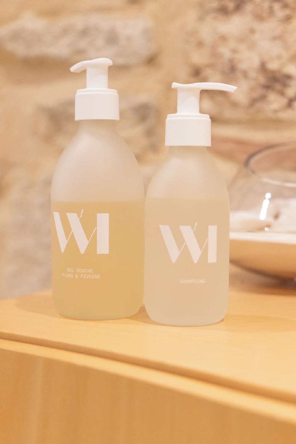 Deluxe Room | Bathroom | Hair dryer, soap, shampoo, toilet paper