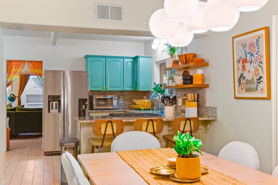 Open concept kitchen and dining area. 