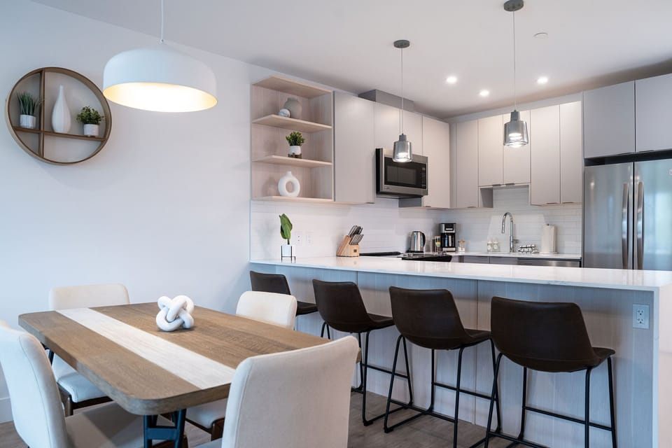 Condo | In-room dining