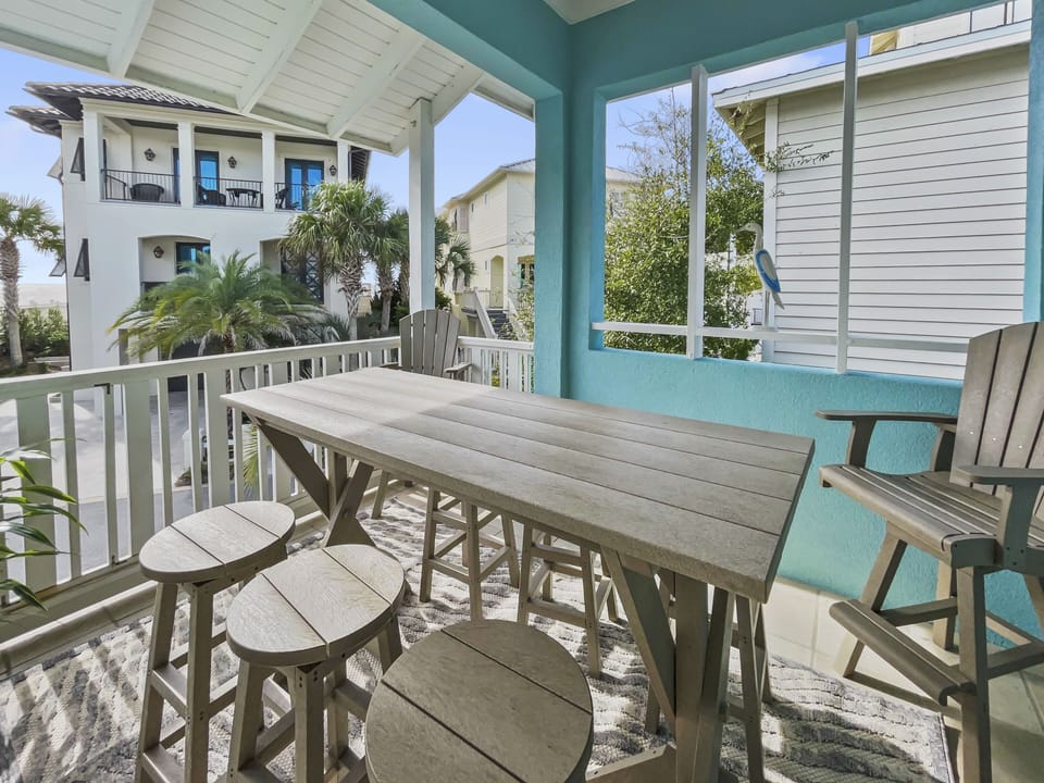 3rd Floor | Outdoor Living Area