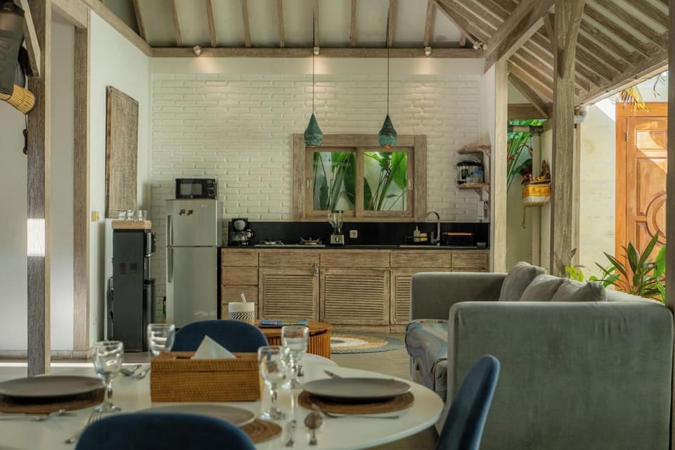 Exclusive Villa | Private kitchen | Fridge, microwave, stovetop, electric kettle