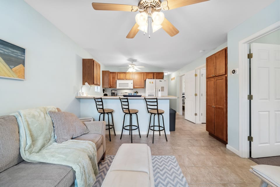 Living area and breakfast bar