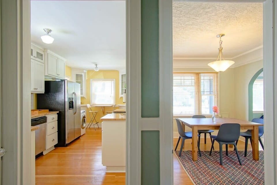 #StayInMyDistrict #BookDirect #Entire Home
