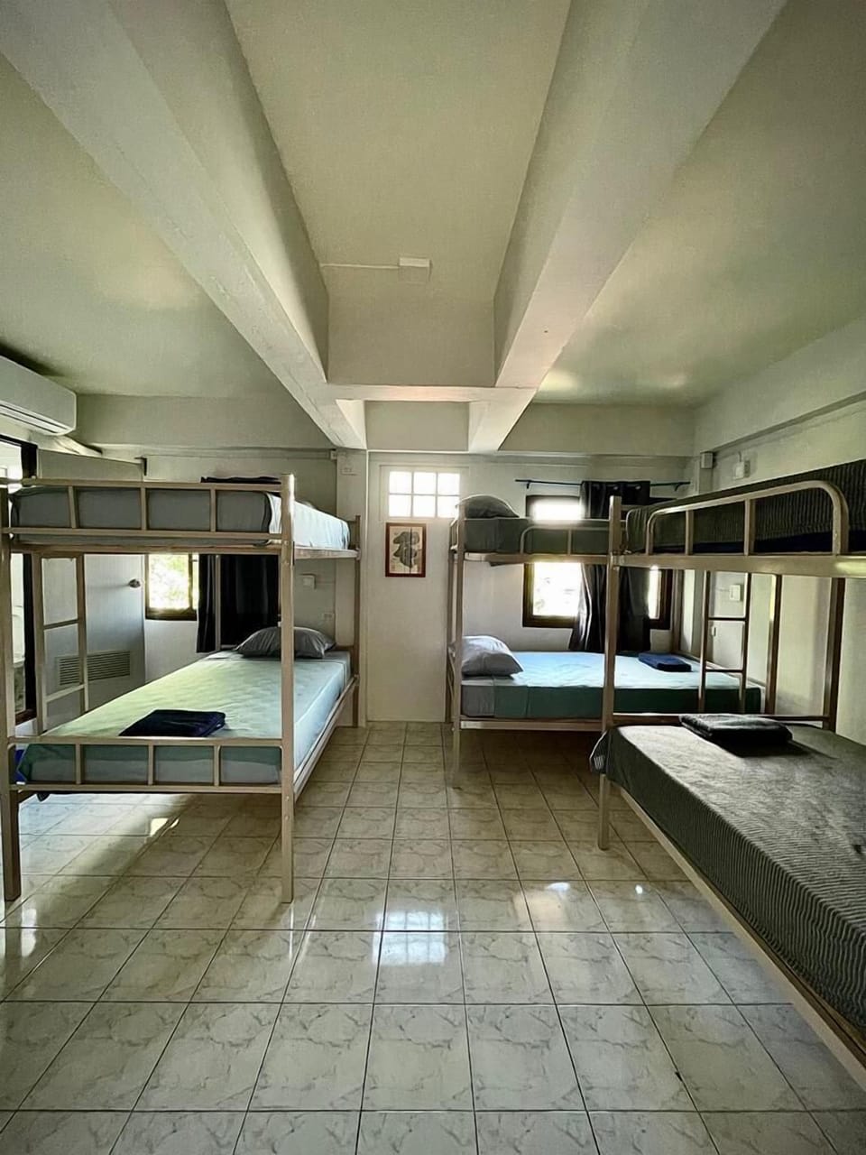 Shared Dormitory | Bed sheets