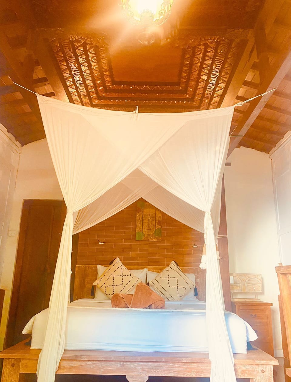 Joglo Villa with Garden View | Desk, soundproofing, free WiFi, bed sheets