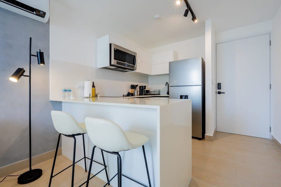 Kitchen bar