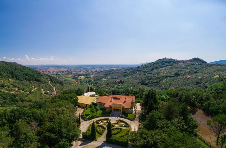 Activities, Amenities, Balcony / Terrace / Patio, Building Exterior, Garden, Main Entrance, Pool, Spring, Summer