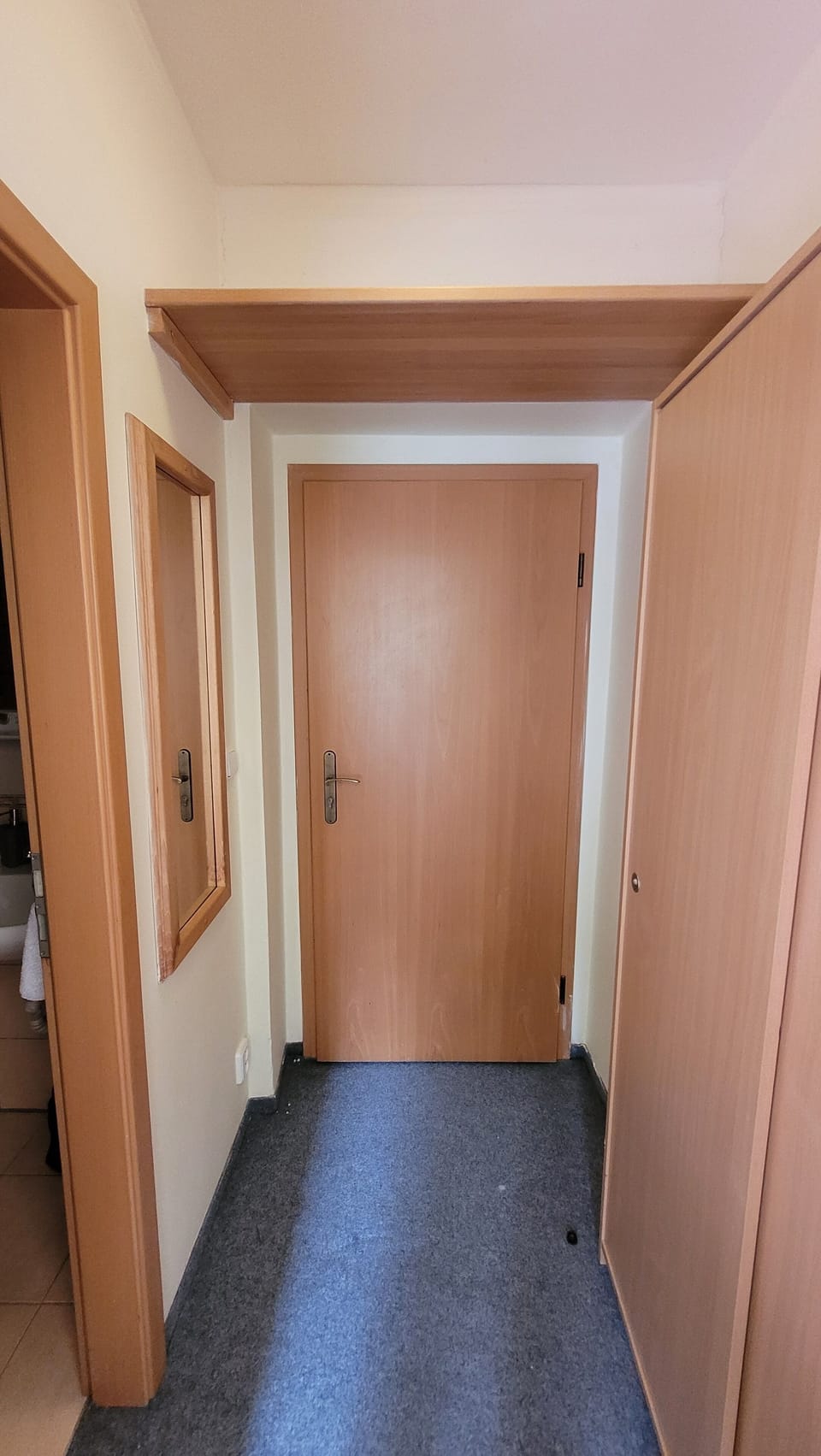 Classic Twin Room | Desk, WiFi (free), bed sheets